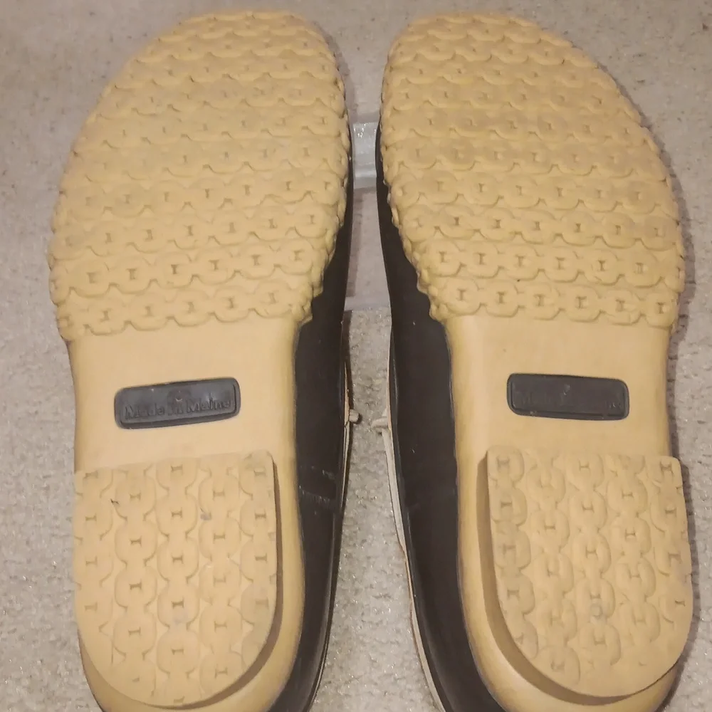 L.L. Bean Black and Tan Rain & Snow Boots - Picture 4 of 11